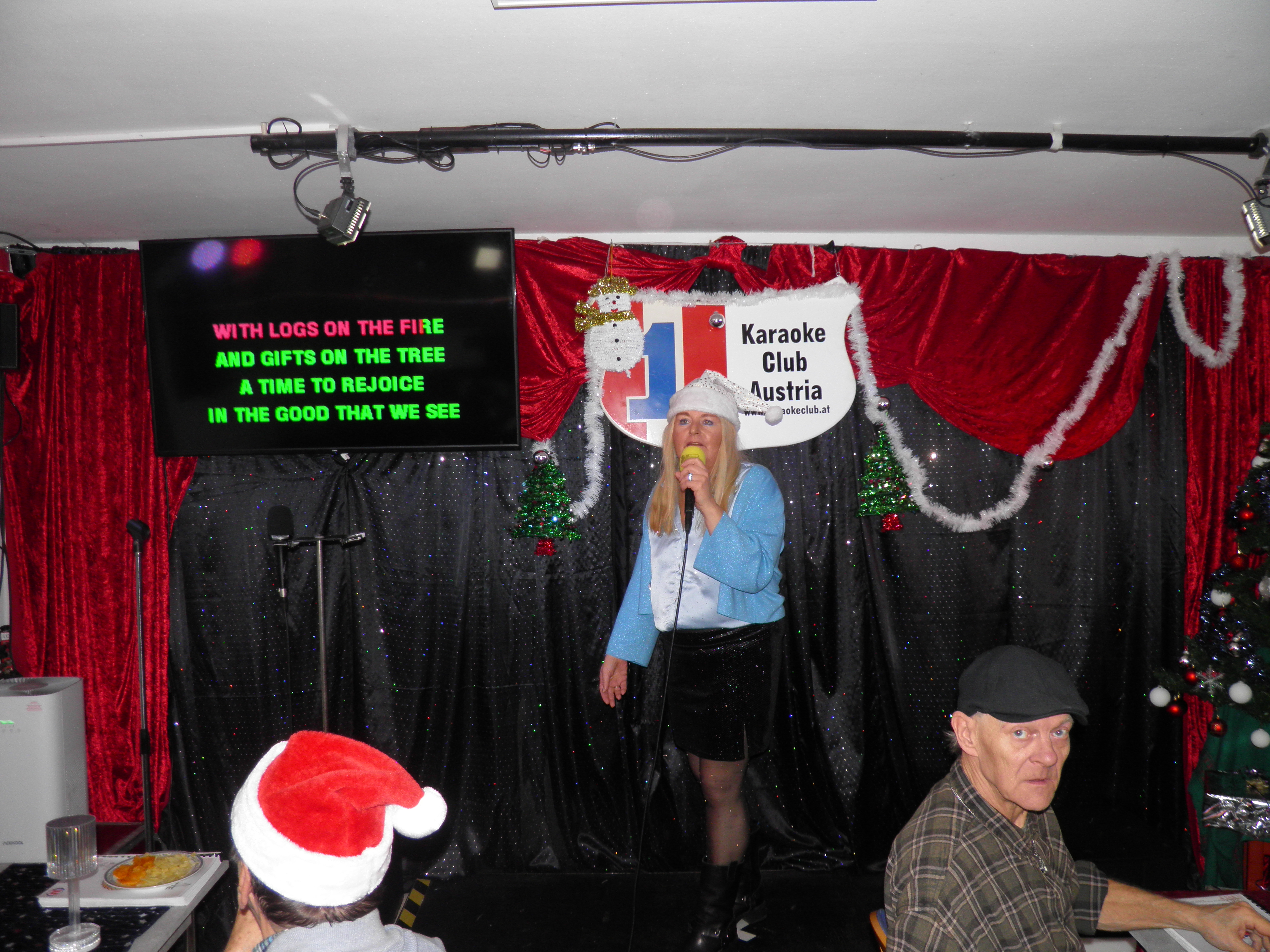 ../clientdata/karaokeclub/photos/aktuell/2025-12-05-21h11m06.JPG