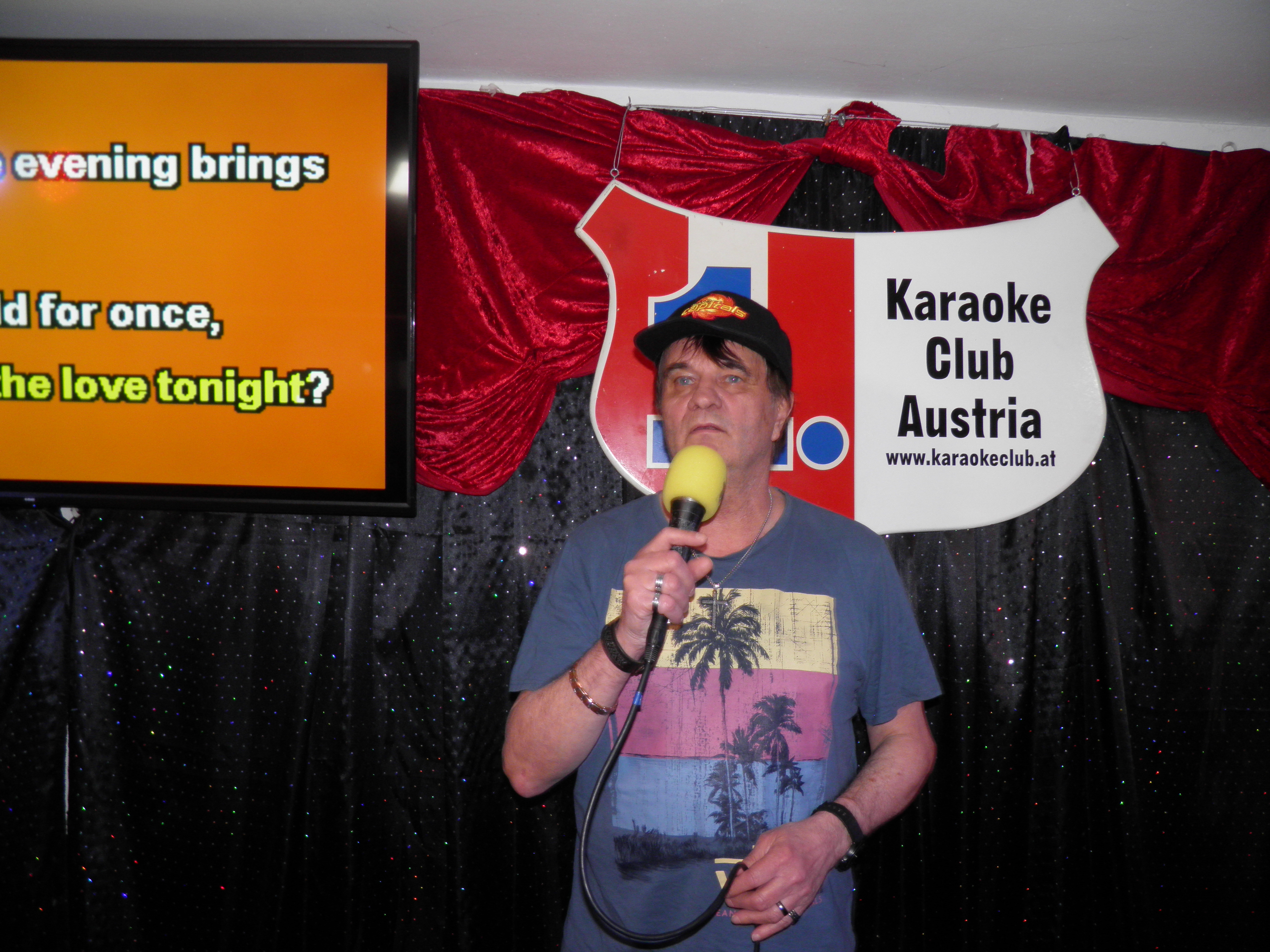 ../clientdata/karaokeclub/photos/vormonat/images/17810123184.JPG ../clientdata/karaokeclub/photos/vormonat/images/17810123184.JPG