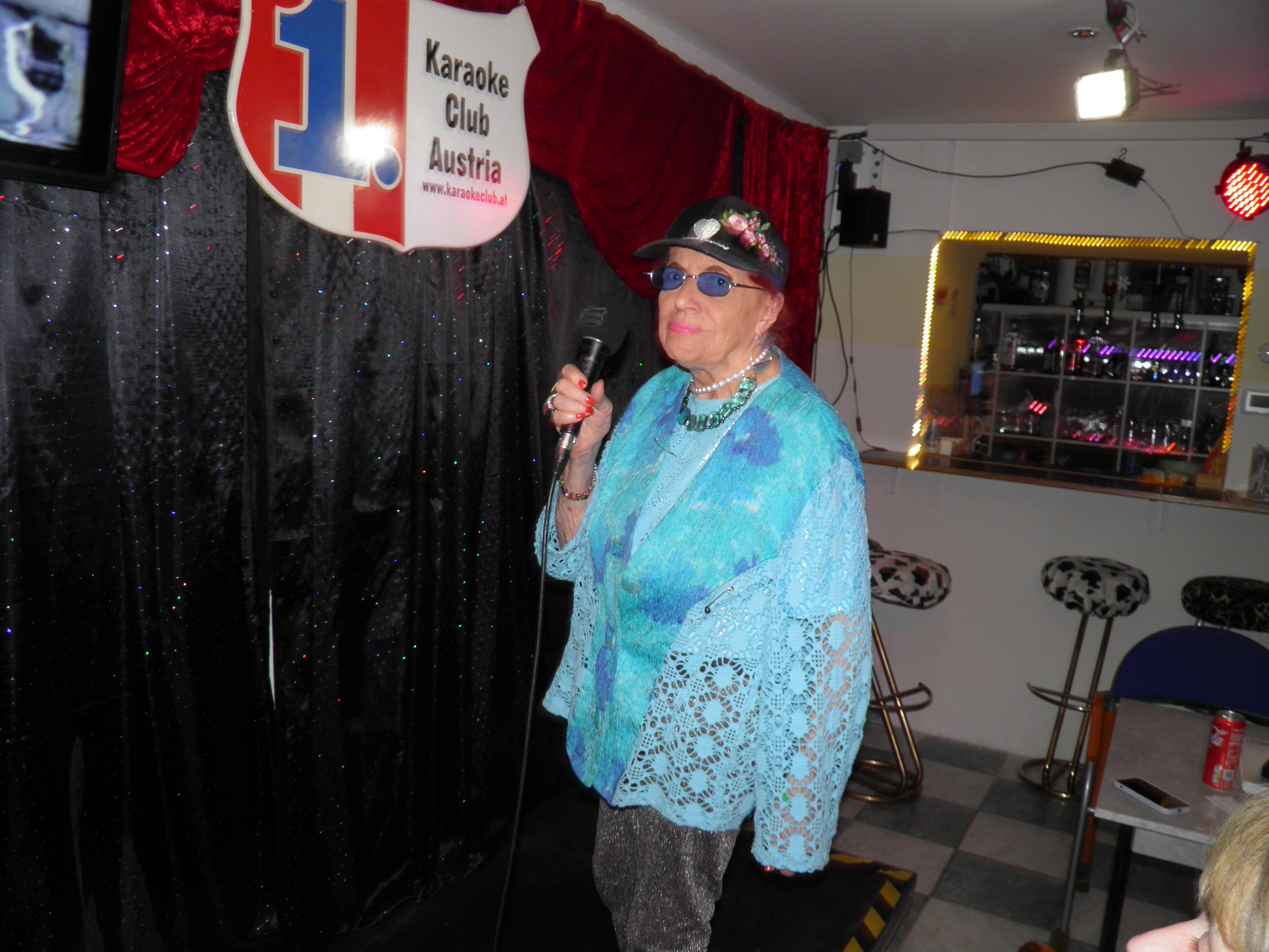 ../clientdata/karaokeclub/photos/vormonat/images/178101239411.JPG ../clientdata/karaokeclub/photos/vormonat/images/178101239411.JPG
