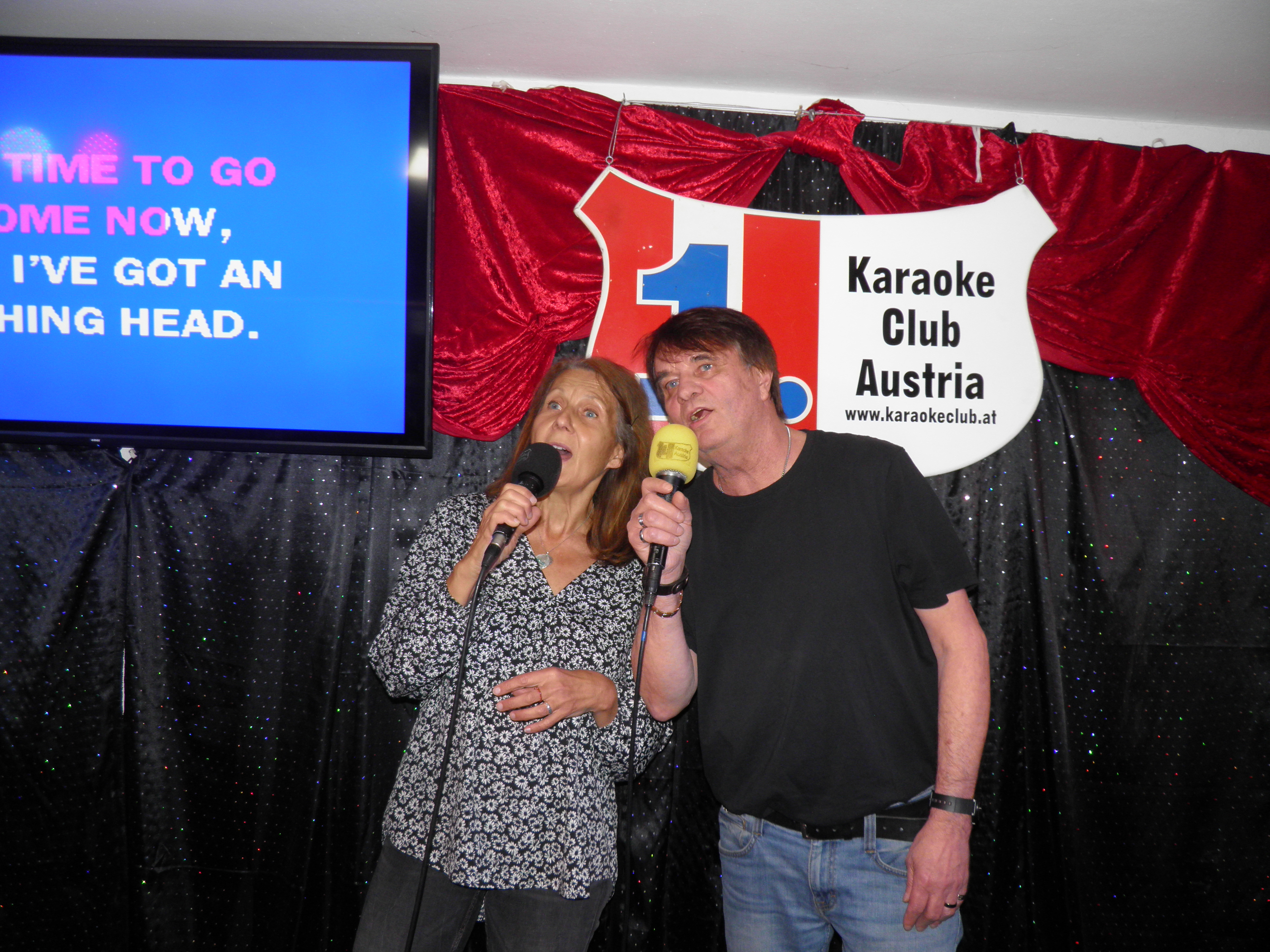 ../clientdata/karaokeclub/photos/vormonat/images/17810123948.JPG ../clientdata/karaokeclub/photos/vormonat/images/17810123948.JPG