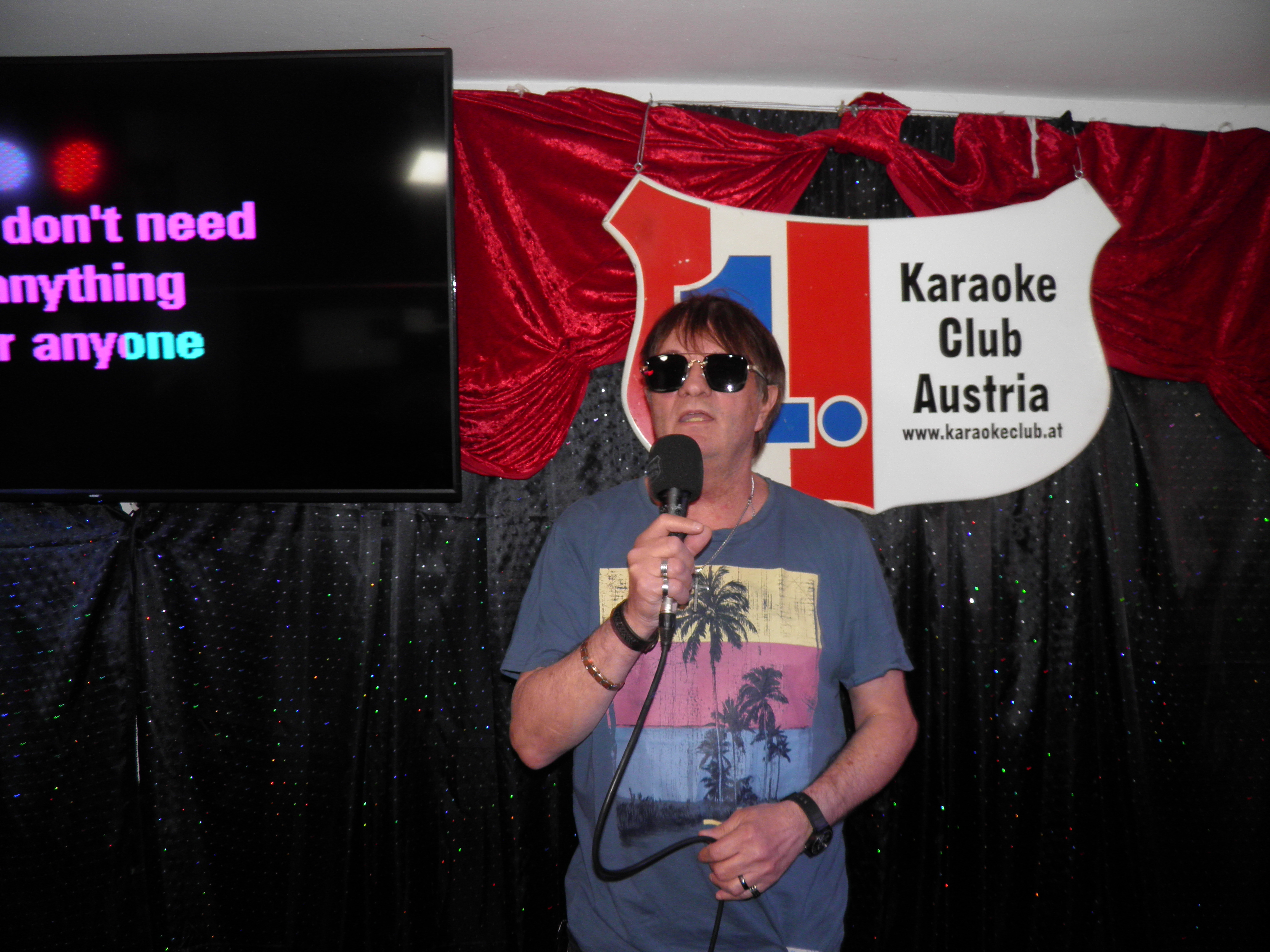 ../clientdata/karaokeclub/photos/vormonat/images/17810124421.JPG ../clientdata/karaokeclub/photos/vormonat/images/17810124421.JPG