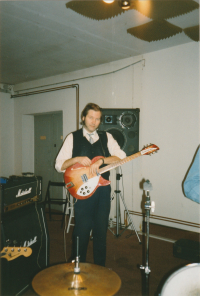 177361200666.jpg 