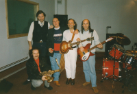 177361200668.jpg 